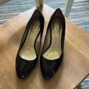 Bandolino wedge patent vegan leather shoes